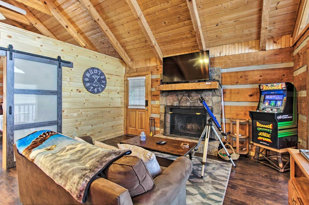 Sevierville Cabin With Private Hot Tub And Fireplace! Ngoại thất bức ảnh