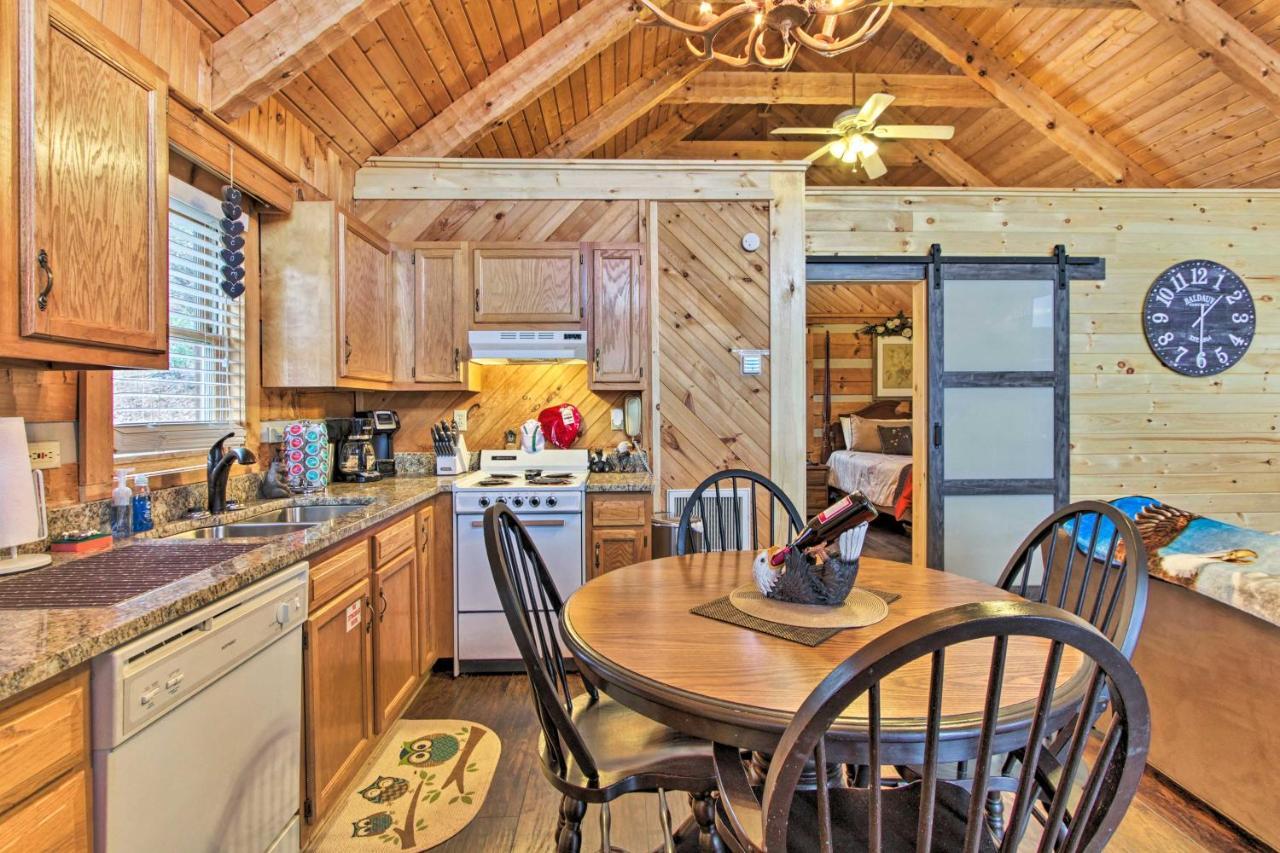 Sevierville Cabin With Private Hot Tub And Fireplace! Ngoại thất bức ảnh