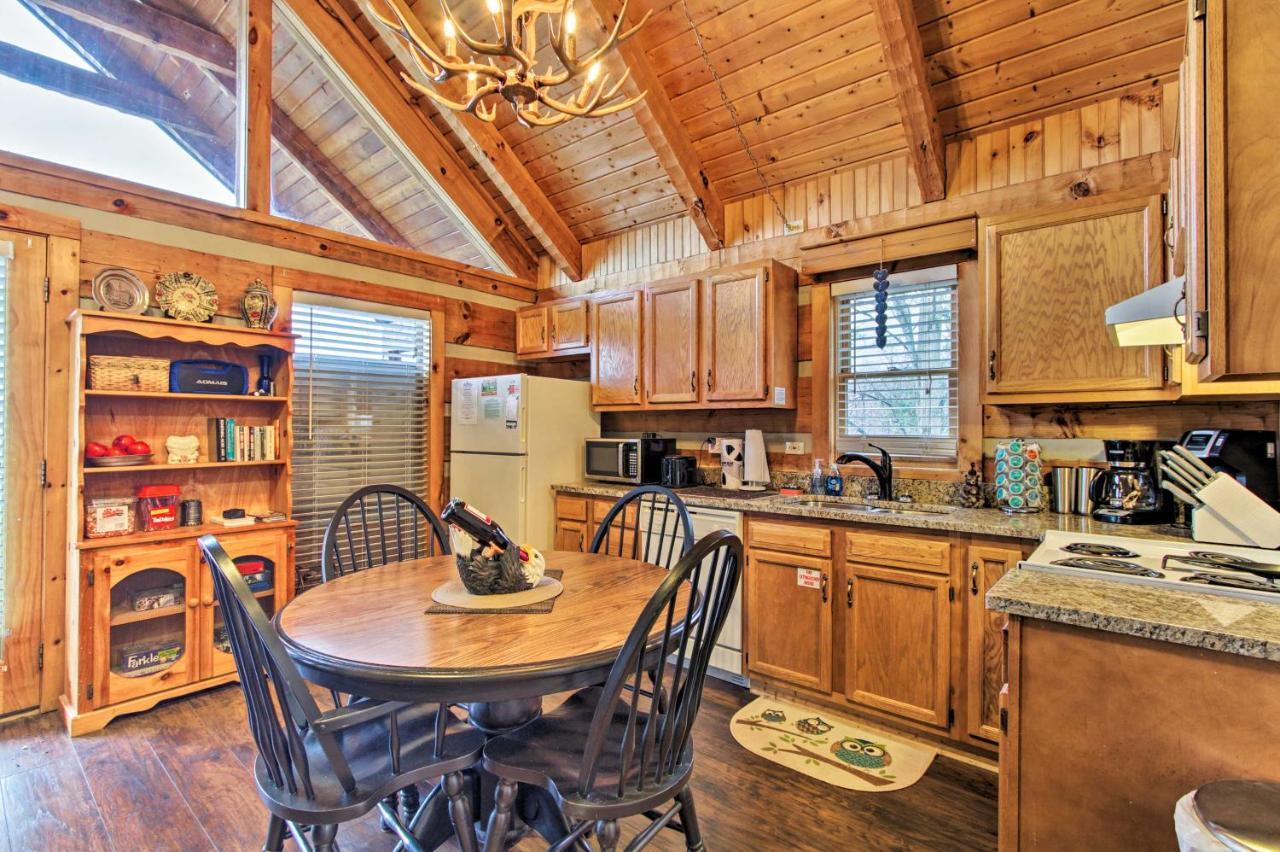 Sevierville Cabin With Private Hot Tub And Fireplace! Ngoại thất bức ảnh