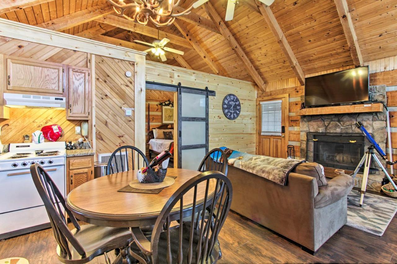 Sevierville Cabin With Private Hot Tub And Fireplace! Ngoại thất bức ảnh